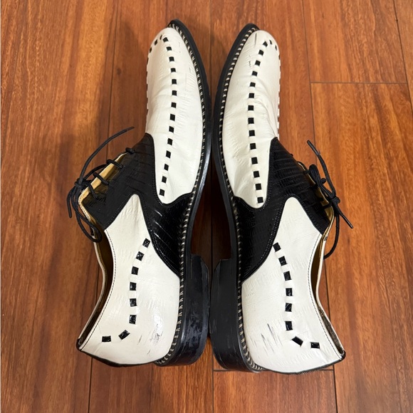 Men's Black and White Dress Shoes - Picture 9 of 12